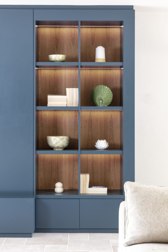 Media unit