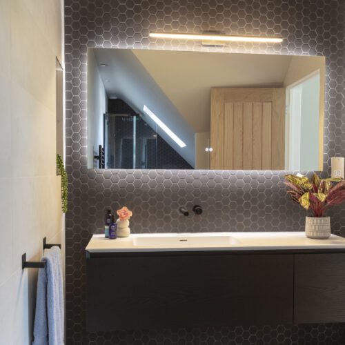 Shower room vanity unit